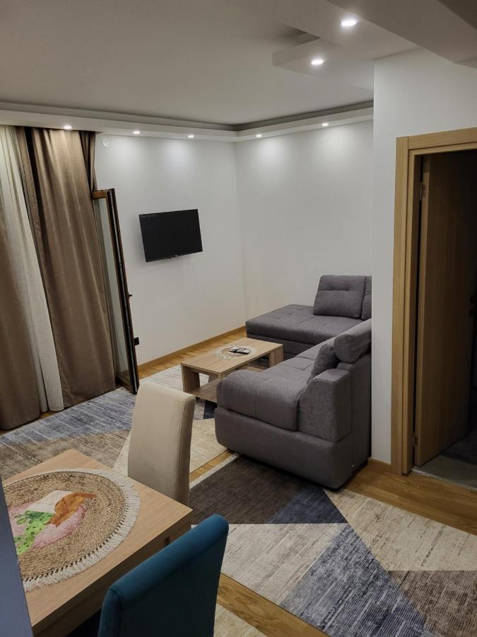 Lux Apartmani Bajova Cetinje Exterior photo